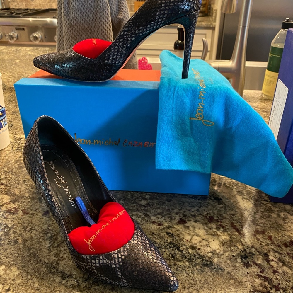 Python Pumps - Picture 2 of 2